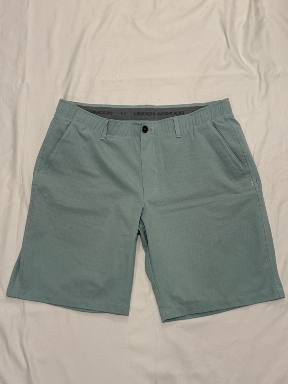 Under Armour Mens Heatgear Loose Flex Waist Mint Green Flat Front Golf Shorts 38
